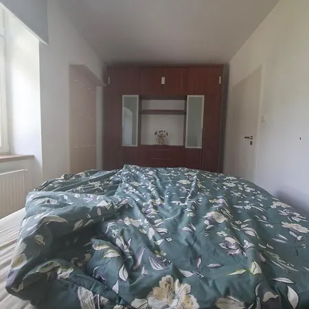 Apartma 575 스트라코니체